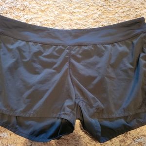 Lululemon shorts wet/dry